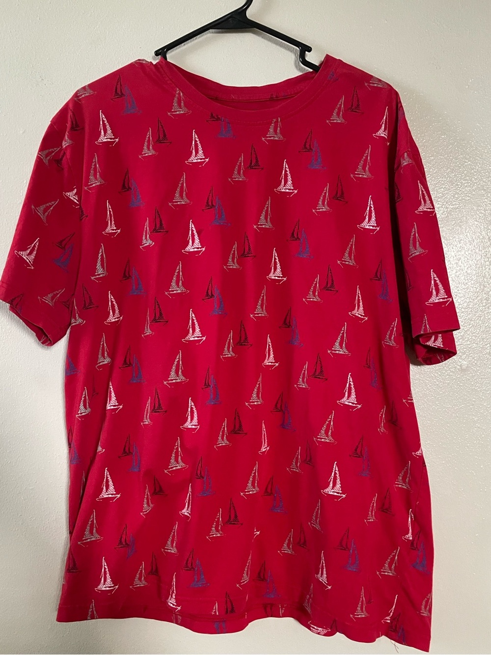 Men's Red Sailboat Pattern Short Sleeve Tee